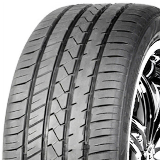 Lionhart All-Season 255/45R20 105 W Tire