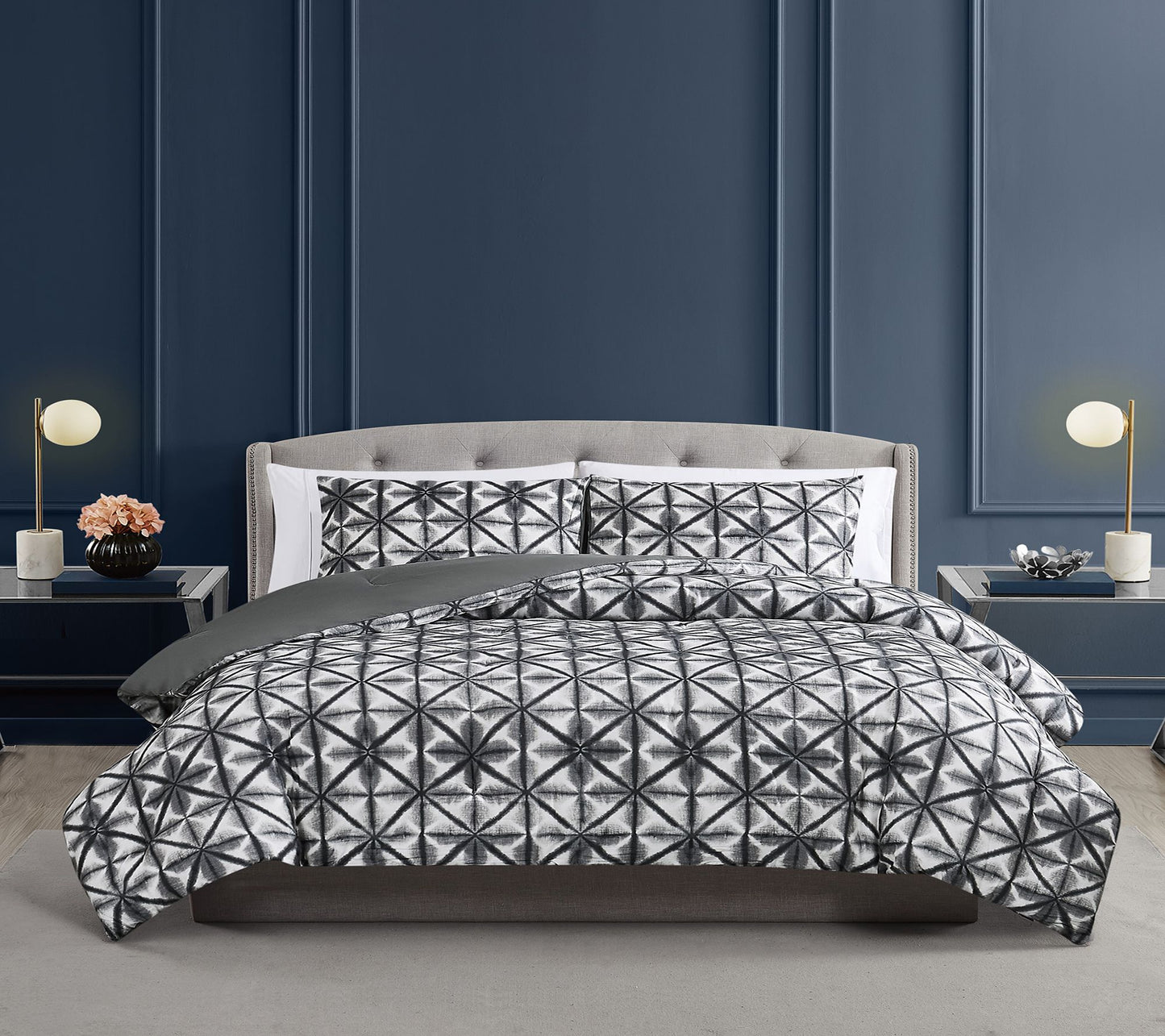Vince Camuto Classic Shibori 3 Piece King DuvetCover Set
