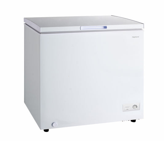 Highland 8.2-cu ft Chest Freezer White )