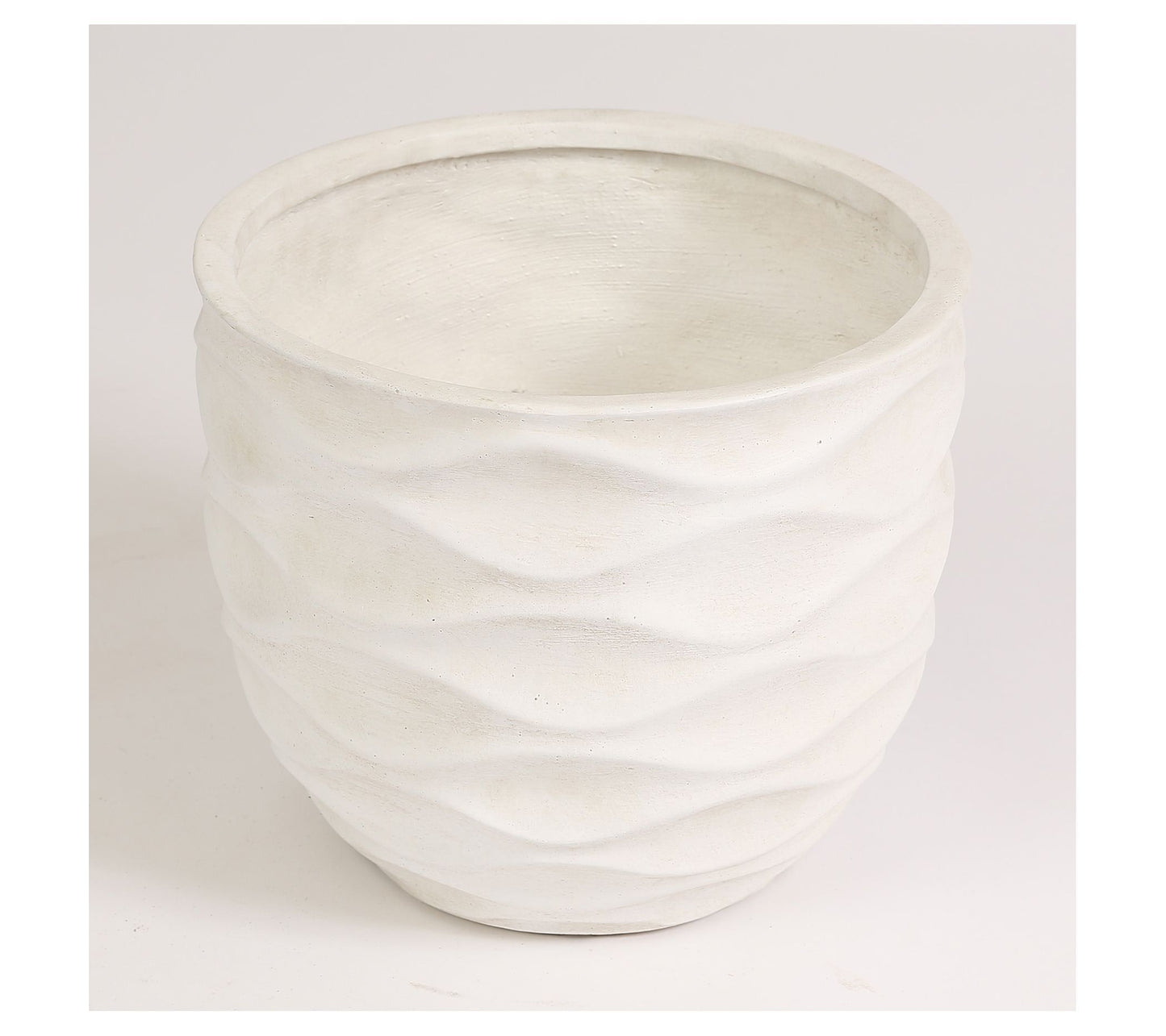 LuxenHome White Wavy 17.3" Round Planter